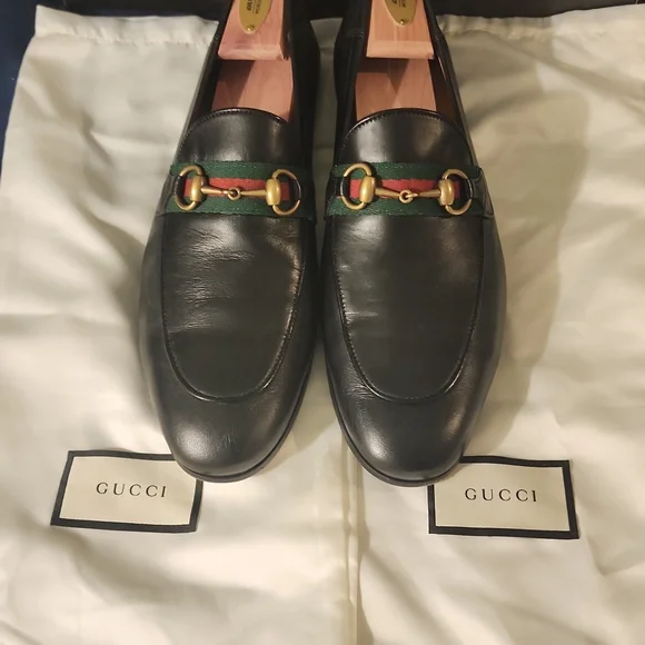 Gucci | Shoes | Black Gucci Shoes Size 9 | Poshmark display picture 3
